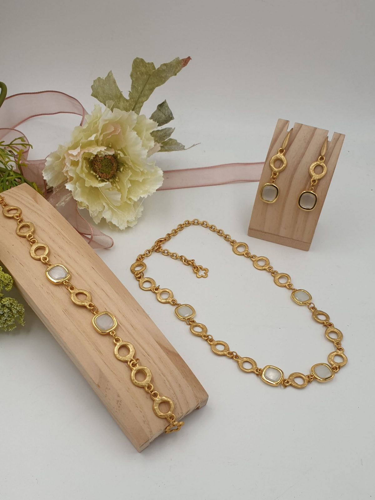 SET CHARME