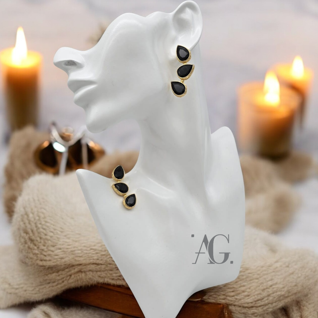 QUEEN BLACK EARRINGS TRIS DROPS