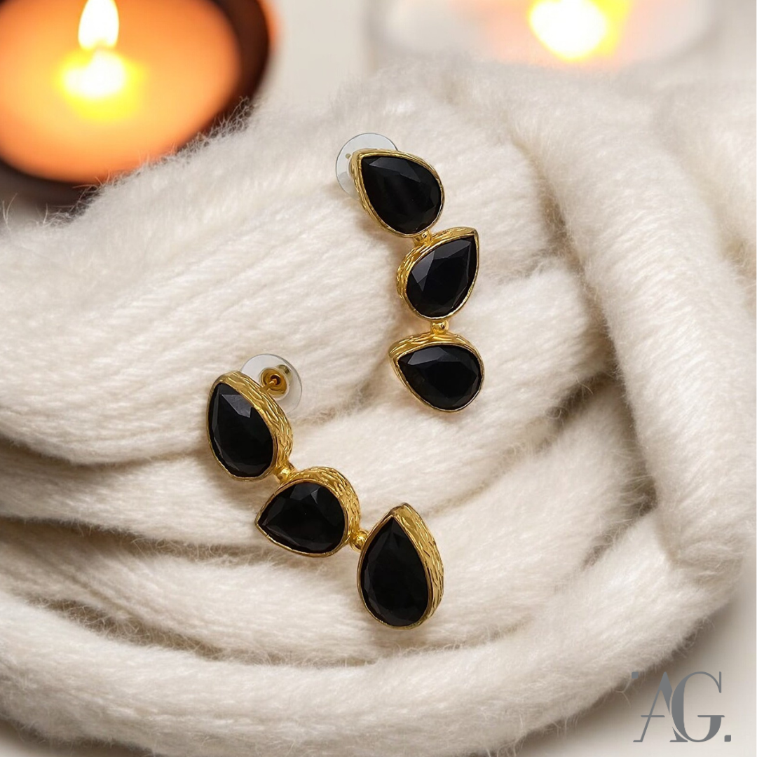 QUEEN BLACK EARRINGS TRIS DROPS