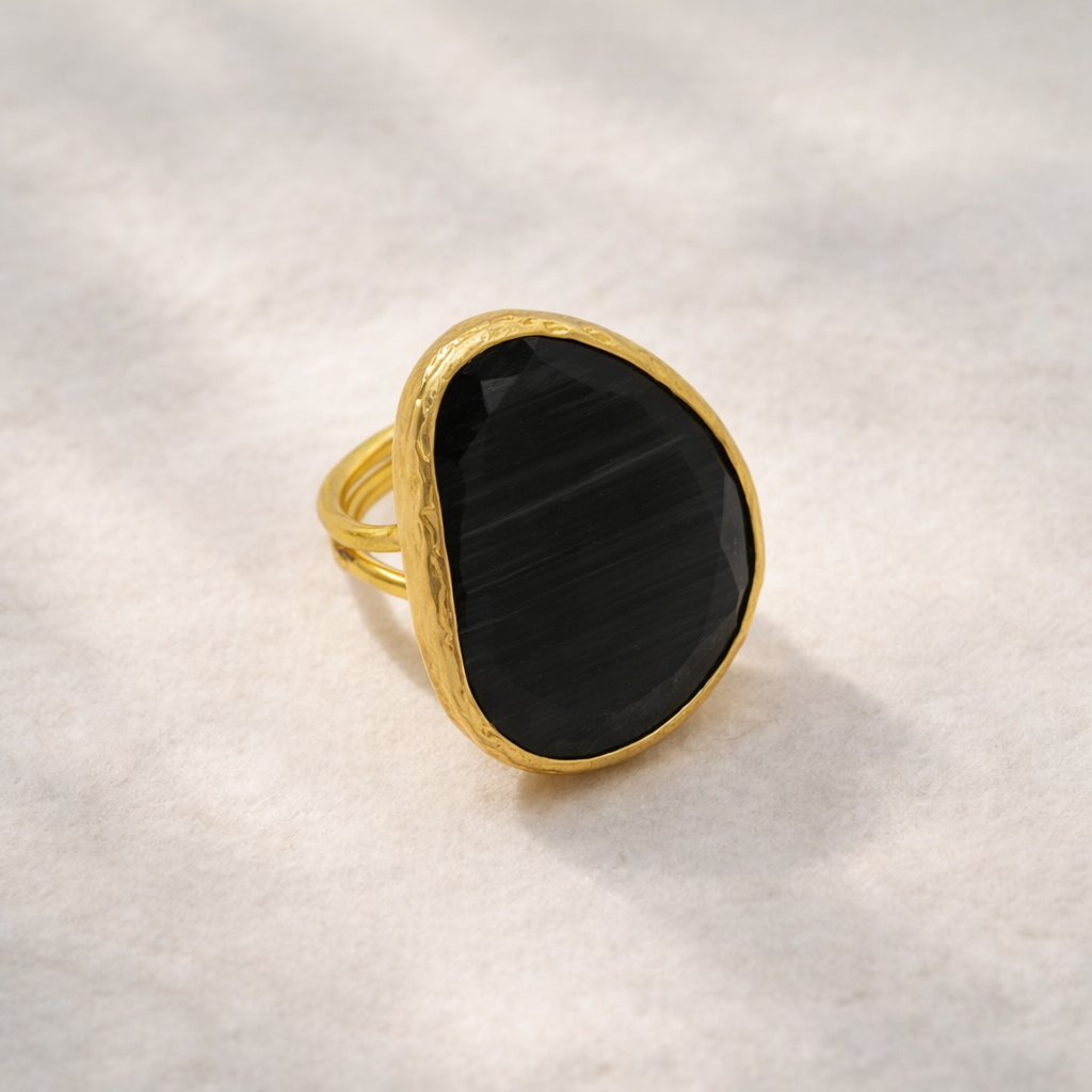 ELEGANCE DROP BLACK RING