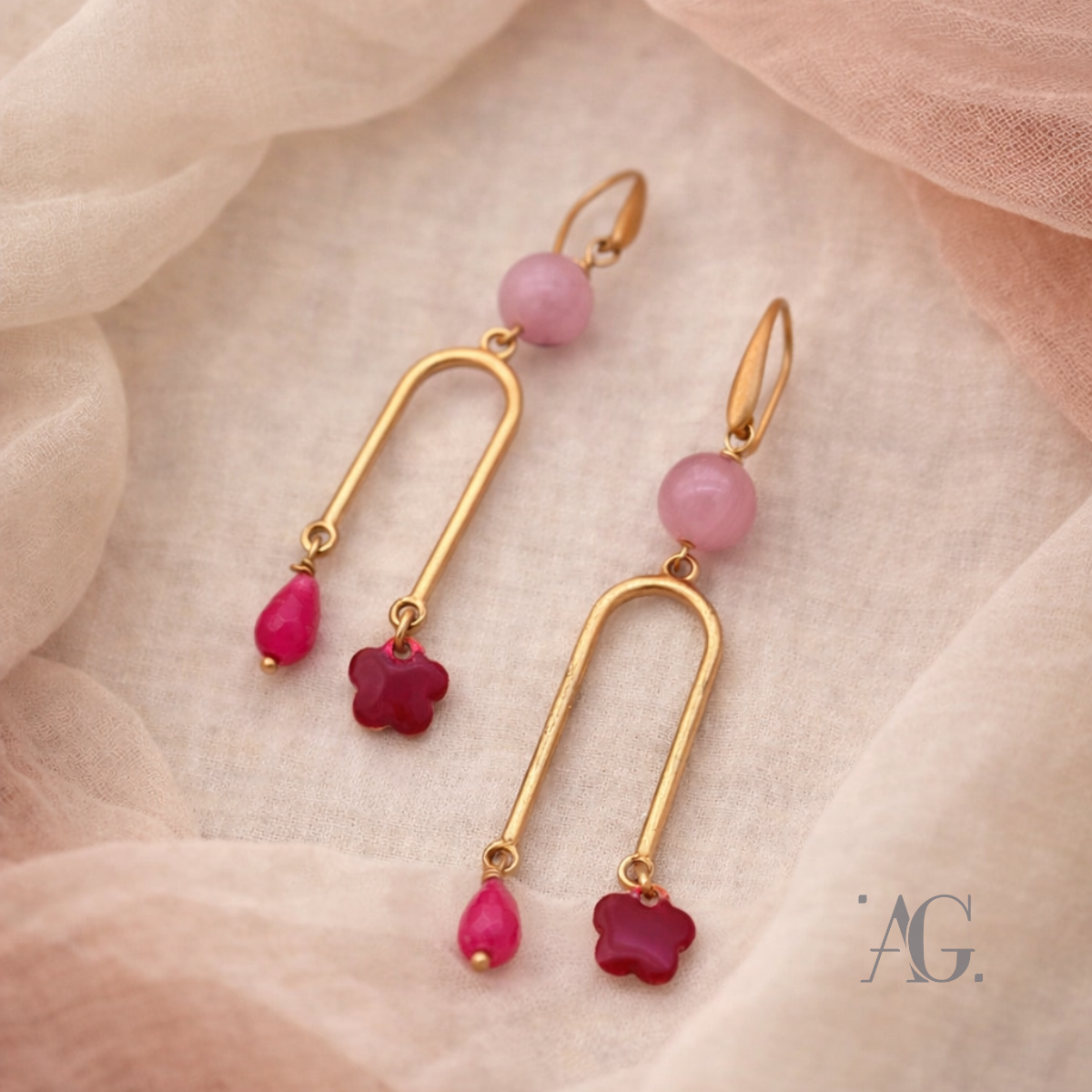 Orecchini Uguali Diversi RHEA