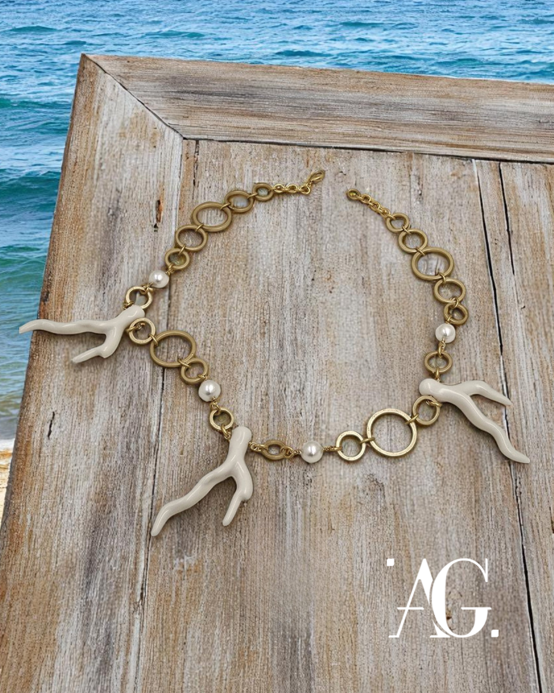 COLLANA RESINE CORALLI BIANCHI